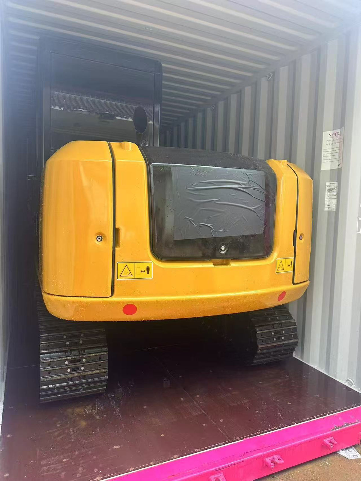 Used CAT 306E2 Mini Excavator Loaded inside 20ft Shipping Container - JueQi Logistics