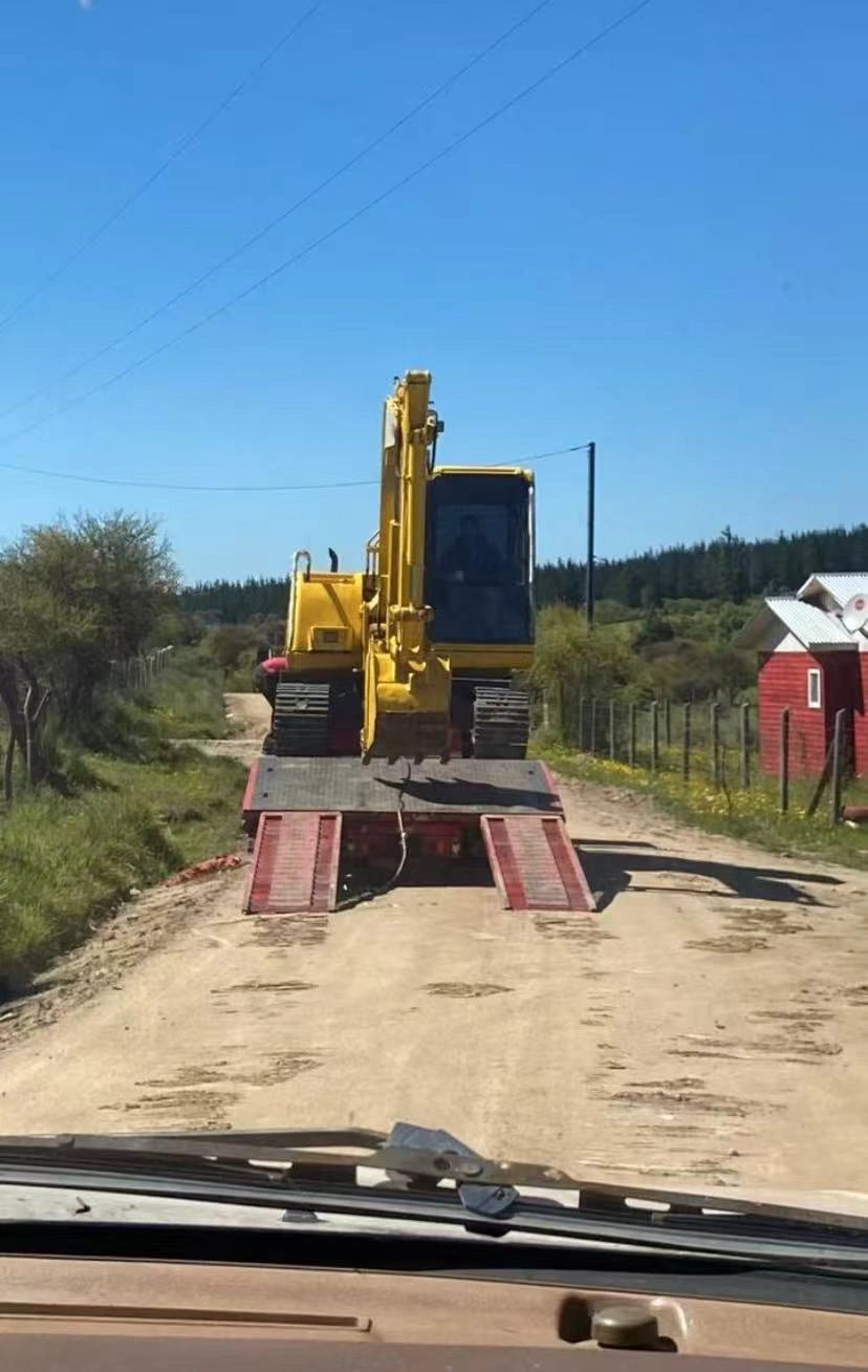 Chilean Client Picking Up the Container at San Antonio Port - Real-Time JueQi Shipment Proof