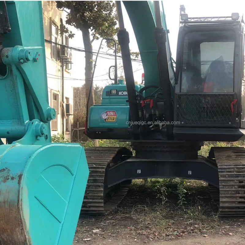 	Kobelco SK200 Excavator Bucket and Boom Arm
