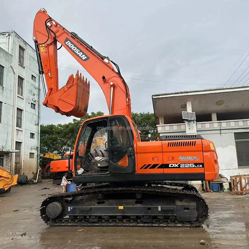 Used Doosan DX225LC Hydraulic Excavator for Sale - 22 Ton LC Model